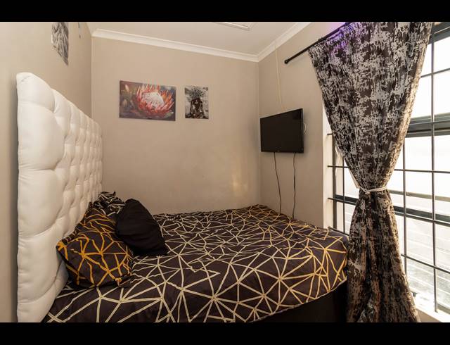 2 BEDROOM APARTMENT FOR SALE IN FLAMINGO VLEI